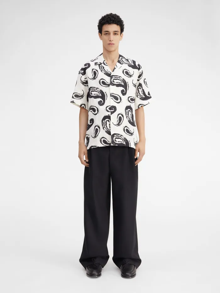 JACQUEMUS Shirts Painted Paisley Bowling Shirt Print Whiteblack Paisley 8211 Men JACQUEMUS Shirts Painted Paisley Bowling Shirt Print Whiteblack Paisley 8211 Men