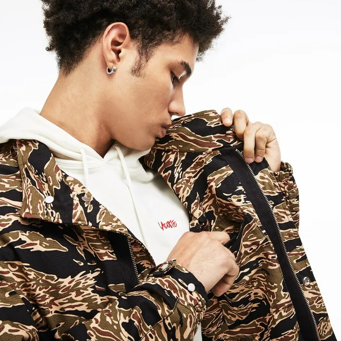 Unisex LIVE Camouflage Parka BlackWhite Mens Lacoste Jackets and Coats On Sale