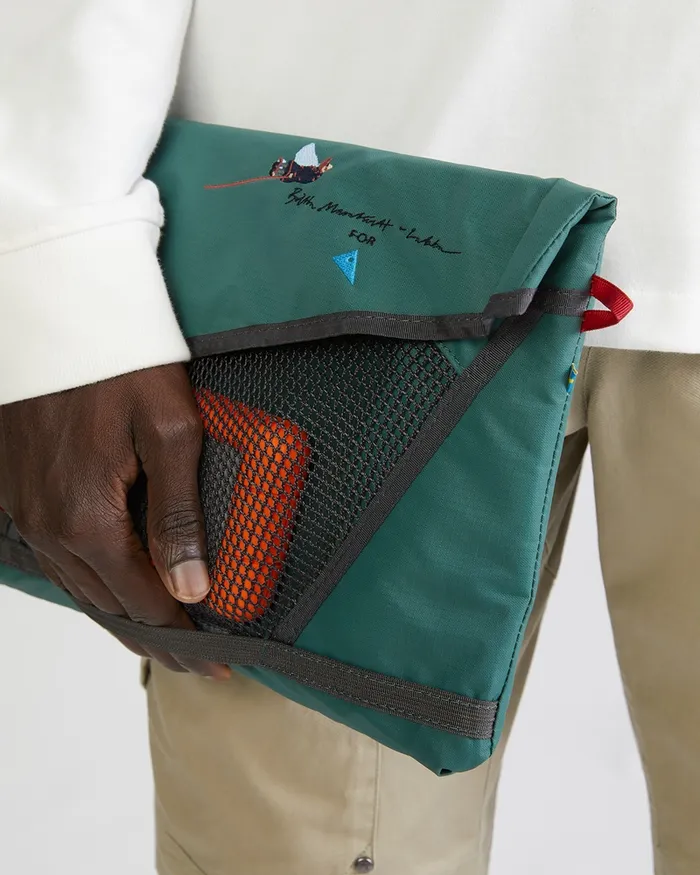 197 Retina Britta Small Laptop Sleeve Britta MarakattLabba Deep Green MenWomen Klttermusen Gear Bags and Organisers
