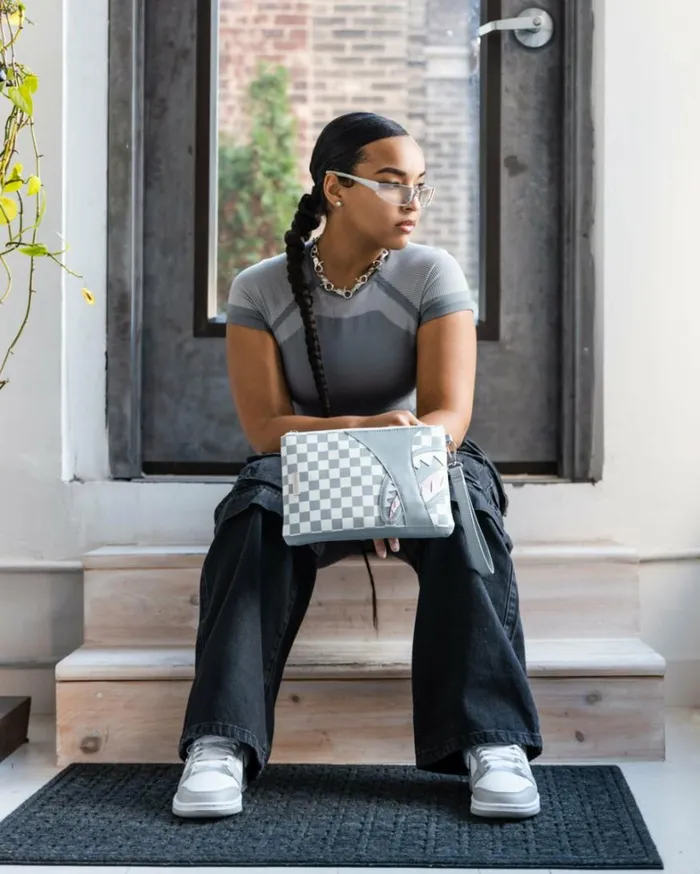 Bags SPRAYGROUND AIR TO THE THRONE JETSET CROSSOVER CLUTCH