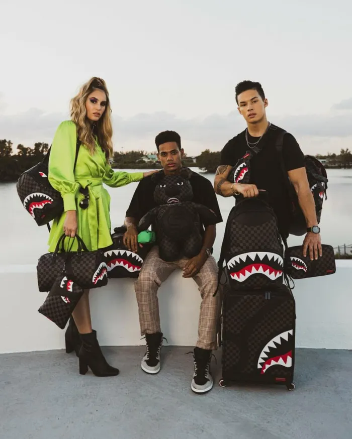 Bags SPRAYGROUND HENNY AIIR TO THE THRONE CROSSOVER CLUTCH