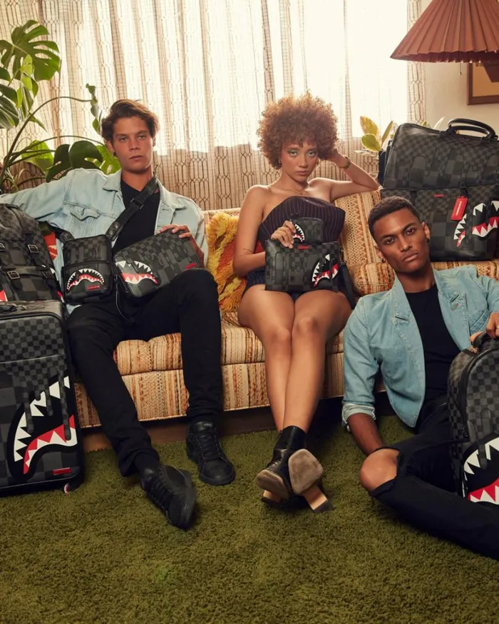 Bags SPRAYGROUND XTC GREY SHARKS IN PARIS CROSSOVER CLUTCH Bags SPRAYGROUND XTC GREY SHARKS IN PARIS CROSSOVER CLUTCH