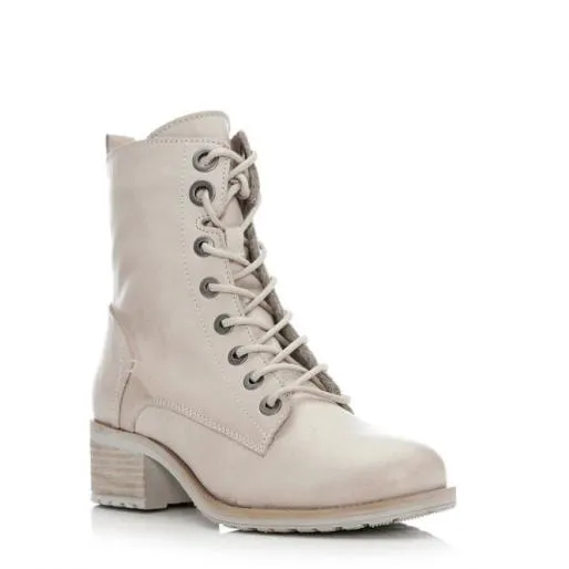 Bezzie Cream Leather Women Moda In Pelle Leather Boots