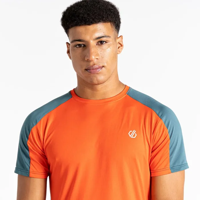 Dare 2b Gym Tops Discernible Iii TShirt Trail Blaze Mediterranean Green 8211 Men