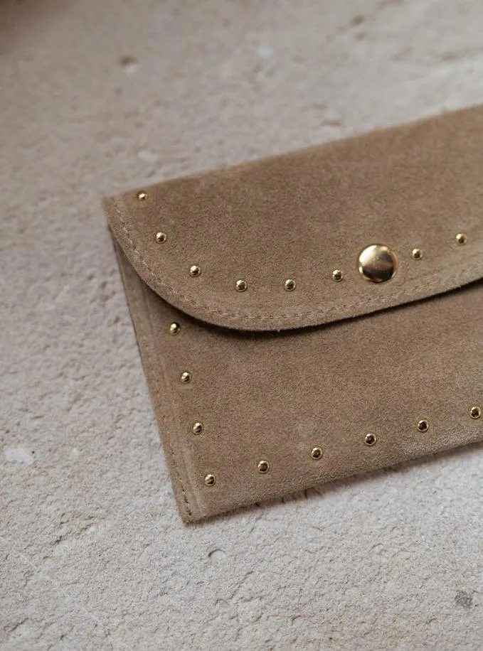 Easy Clothes Beige Bil Leather Pouch Beige Jewelry and Accessories Handbags Easy Clothes Beige Bil Leather Pouch Beige Jewelry and Accessories Handbags
