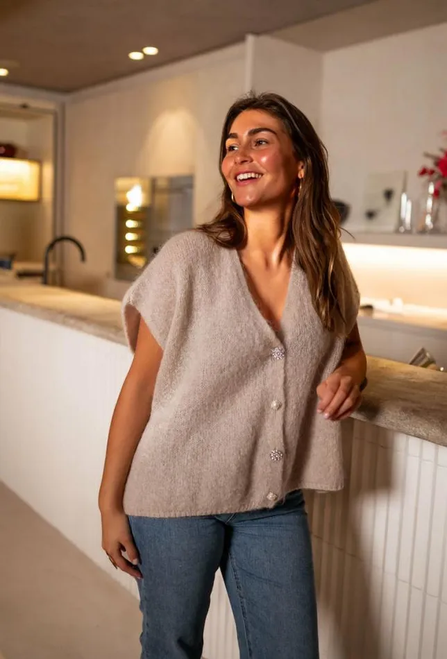 Easy Clothes Beige Sleeveless Fantin Cardigan Women039s Clothing Cardigans Easy Clothes Beige Sleeveless Fantin Cardigan Women039s Clothing Cardigans