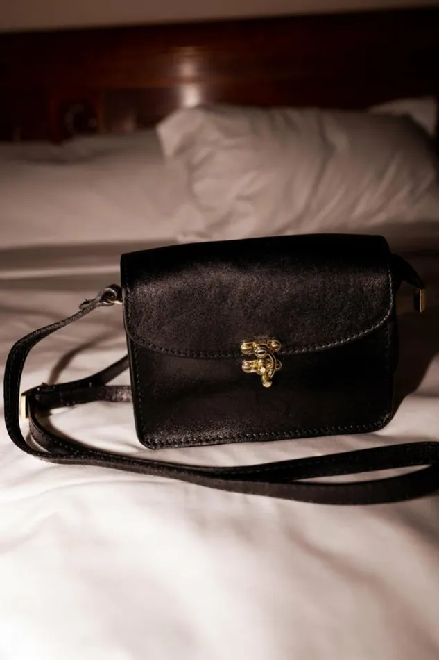 Easy Clothes Black Alecia Bag Jewelry and Accessories Handbags Easy Clothes Black Alecia Bag Jewelry and Accessories Handbags