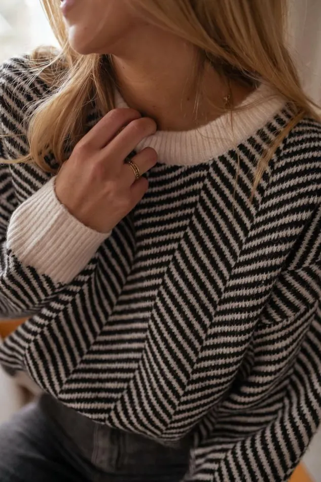 Easy Clothes Black and Ecru Barry Sweater Women039s Clothing Sweaters