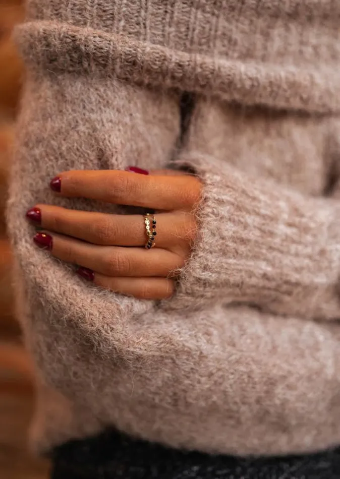 Easy Clothes Black And Golden Tily Ring Jewelry and Accessories Rings
