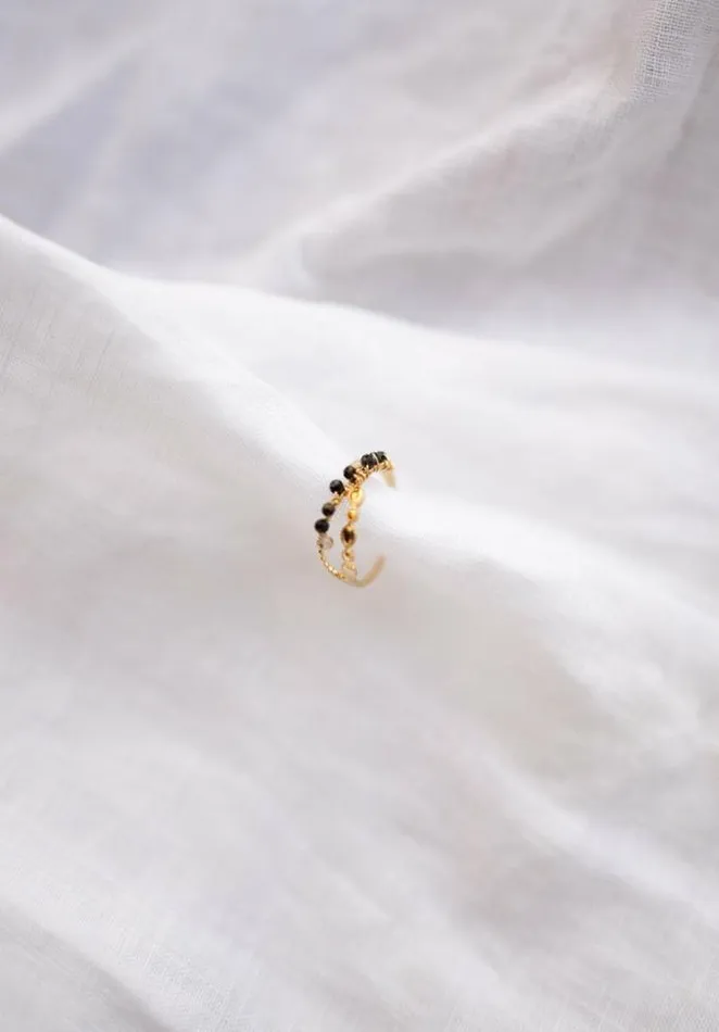Easy Clothes Black And Golden Tily Ring Jewelry and Accessories Rings Easy Clothes Black And Golden Tily Ring Jewelry and Accessories Rings