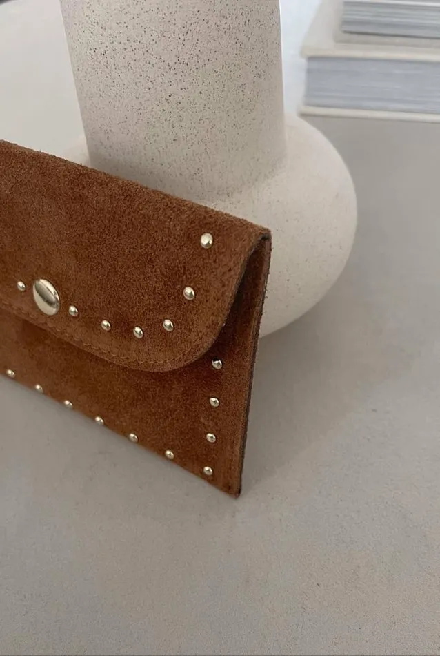 Easy Clothes Camel Bil Leather Pouch Camel Jewelry and Accessories Handbags Easy Clothes Camel Bil Leather Pouch Camel Jewelry and Accessories Handbags