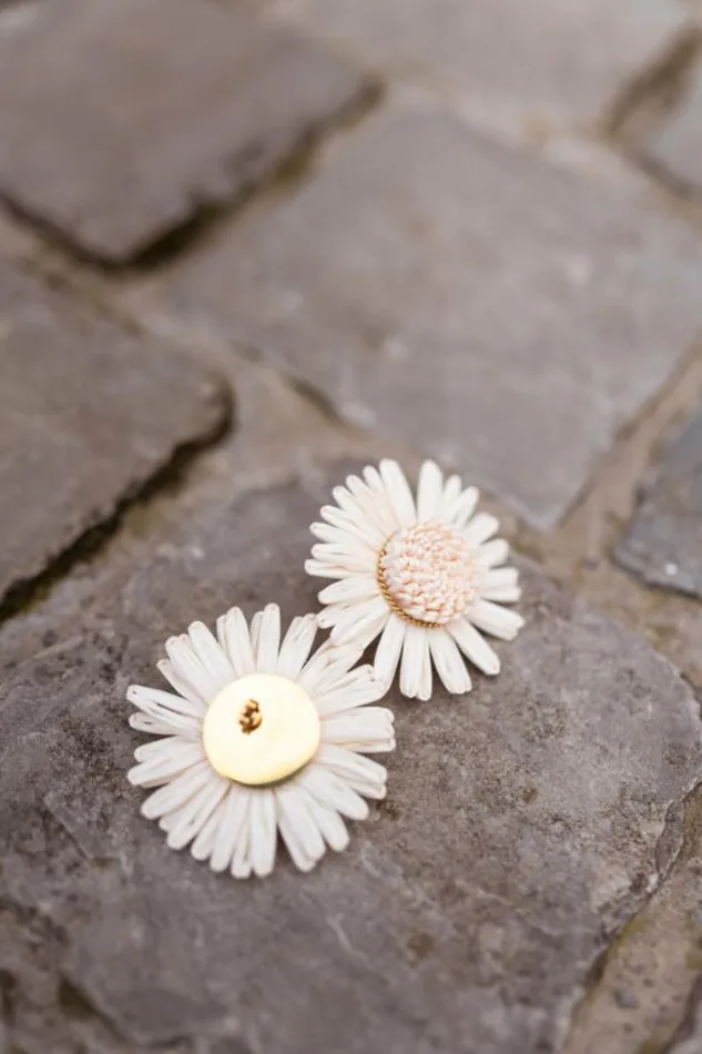 Easy Clothes Ecru Flory Earrings Jewelry and Accessories Earrings Easy Clothes Ecru Flory Earrings Jewelry and Accessories Earrings