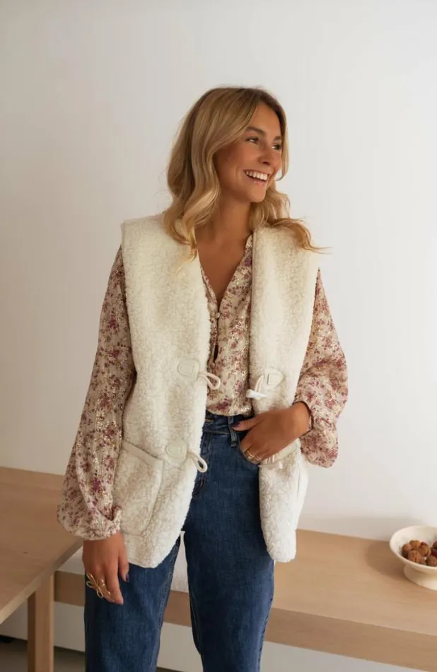 Easy Clothes Ecru Mara Sleeveless Jacket Women039s Clothing Jackets
