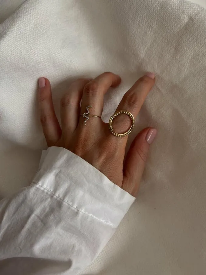 Easy Clothes Golden Adrya Ring Jewelry and Accessories Rings Easy Clothes Golden Adrya Ring Jewelry and Accessories Rings