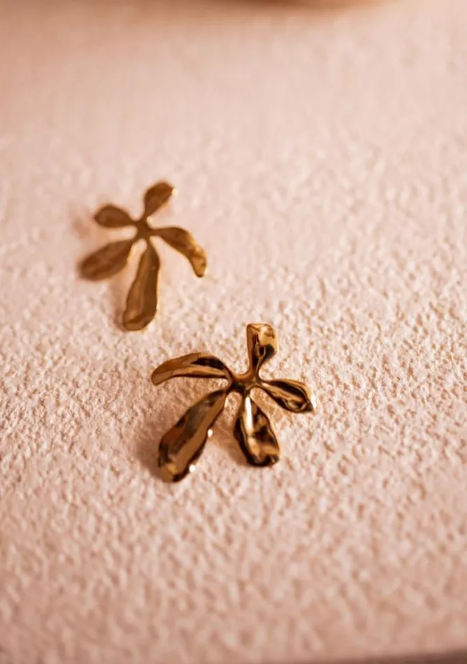 Easy Clothes Golden Donie Earrings Jewelry and Accessories Earrings Easy Clothes Golden Donie Earrings Jewelry and Accessories Earrings