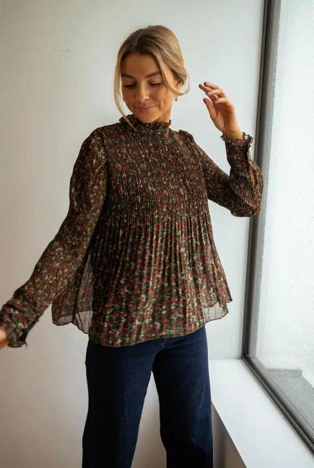 Easy Clothes Green Floral Evolene Blouse Women039s Clothing Blouses