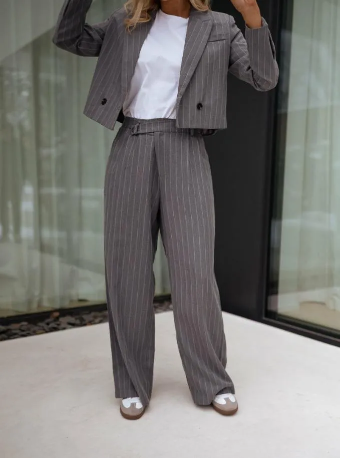 Easy Clothes Grey Striped Linnel Pants Women039s Clothing Pants and Jeans
