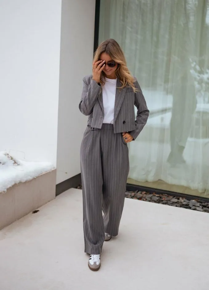 Easy Clothes Grey Striped Linnel Pants Women039s Clothing Pants and Jeans
