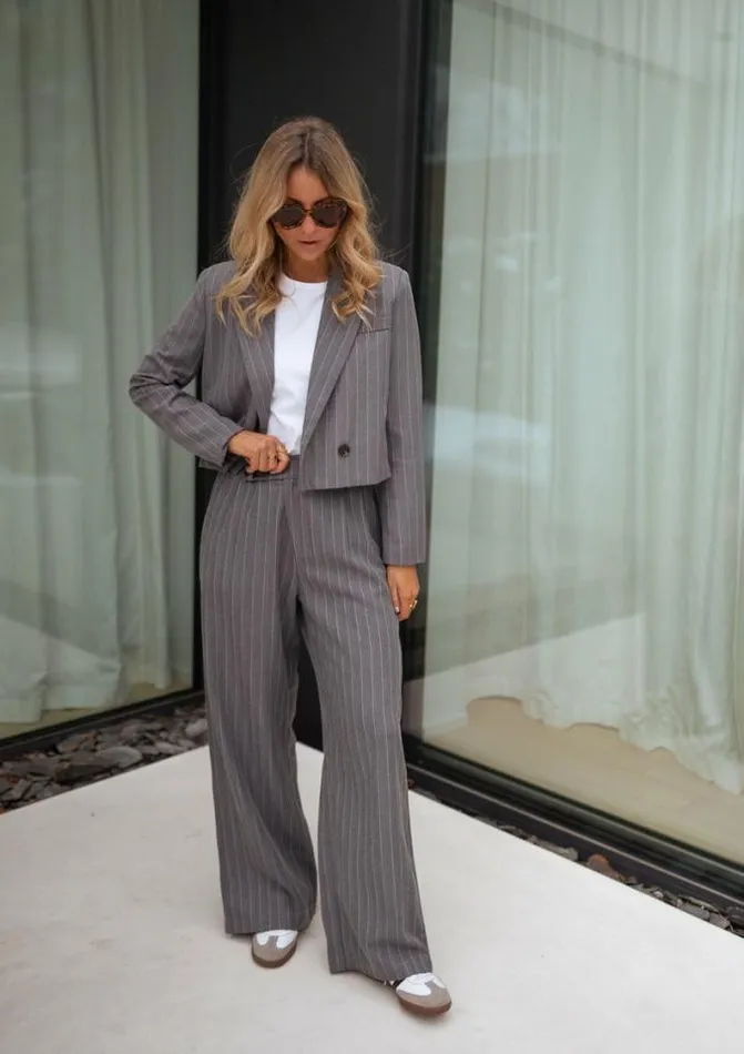 Easy Clothes Grey Striped Linnel Pants Women039s Clothing Pants and Jeans