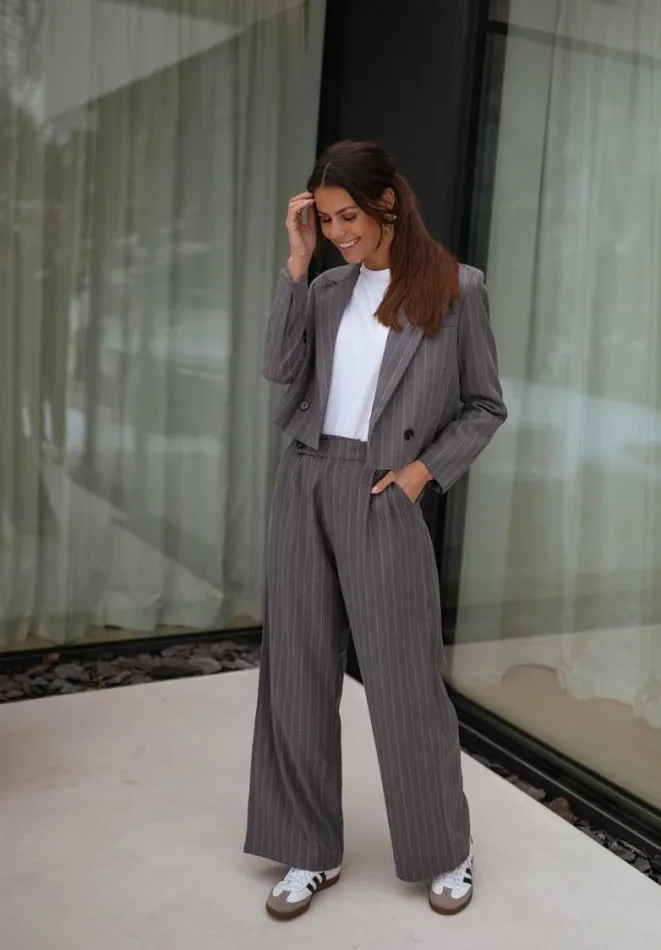 Easy Clothes Grey Striped Linnel Pants Women039s Clothing Pants and Jeans