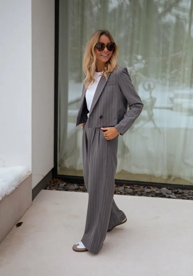Easy Clothes Grey Striped Linnel Pants Women039s Clothing Pants and Jeans