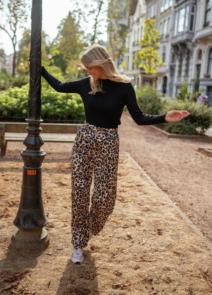 Easy Clothes Leopard Lyana Pants Women039s Clothing Pants and Jeans Easy Clothes Leopard Lyana Pants Women039s Clothing Pants and Jeans