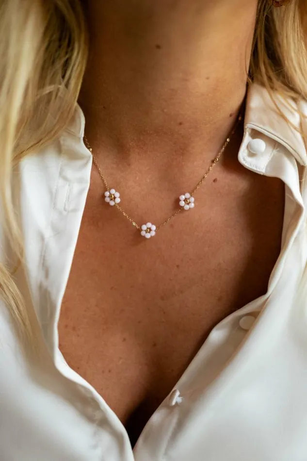 Easy Clothes Light Pink And Golden Flowi Necklace Light Pink Jewelry and Accessories Necklaces