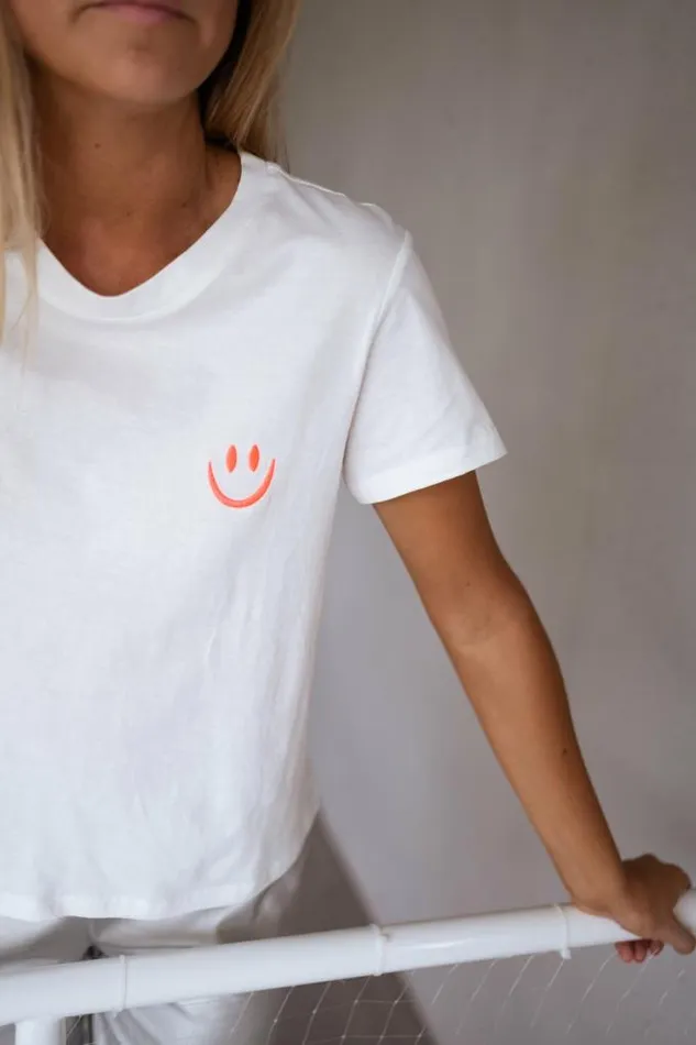 Easy Clothes White Smiley TShirt Women039s Clothing Tshirts