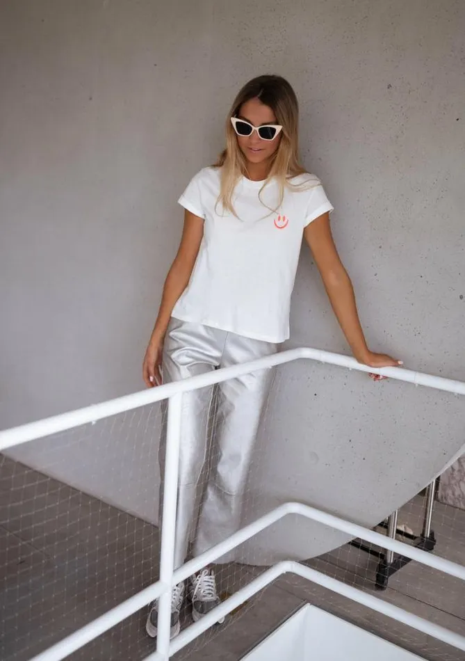 Easy Clothes White Smiley TShirt Women039s Clothing Tshirts