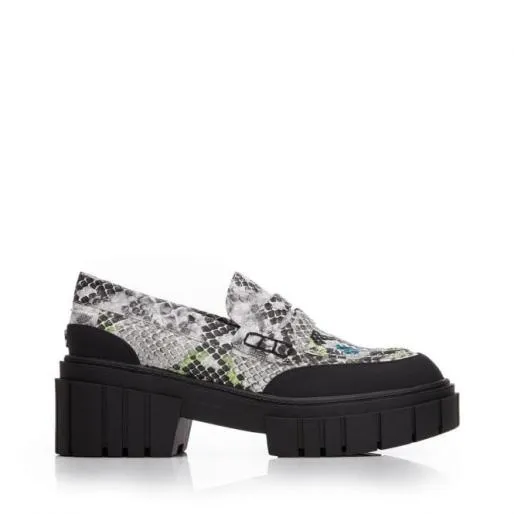 Entina Monochrome Snake Print Women Moda In Pelle Brogues And Loafers