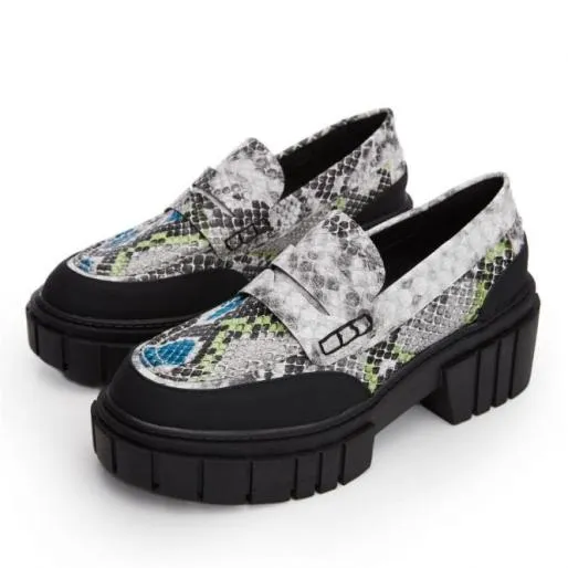 Entina Monochrome Snake Print Women Moda In Pelle Brogues And Loafers