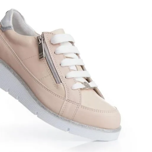 Genette Cameo Patent Leather Women Moda In Pelle Casual Shoes And Trainers