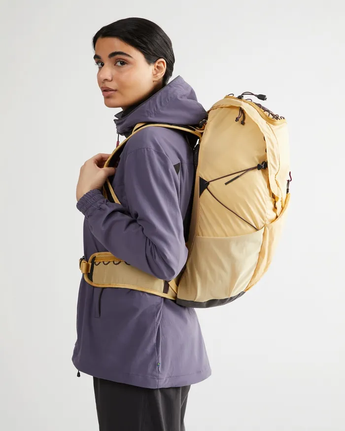 Gilling Backpack 26L Lightweight Retina Backpack 26L Chaya Sand MenWomen Klttermusen SingleDay Backpacks 1832l