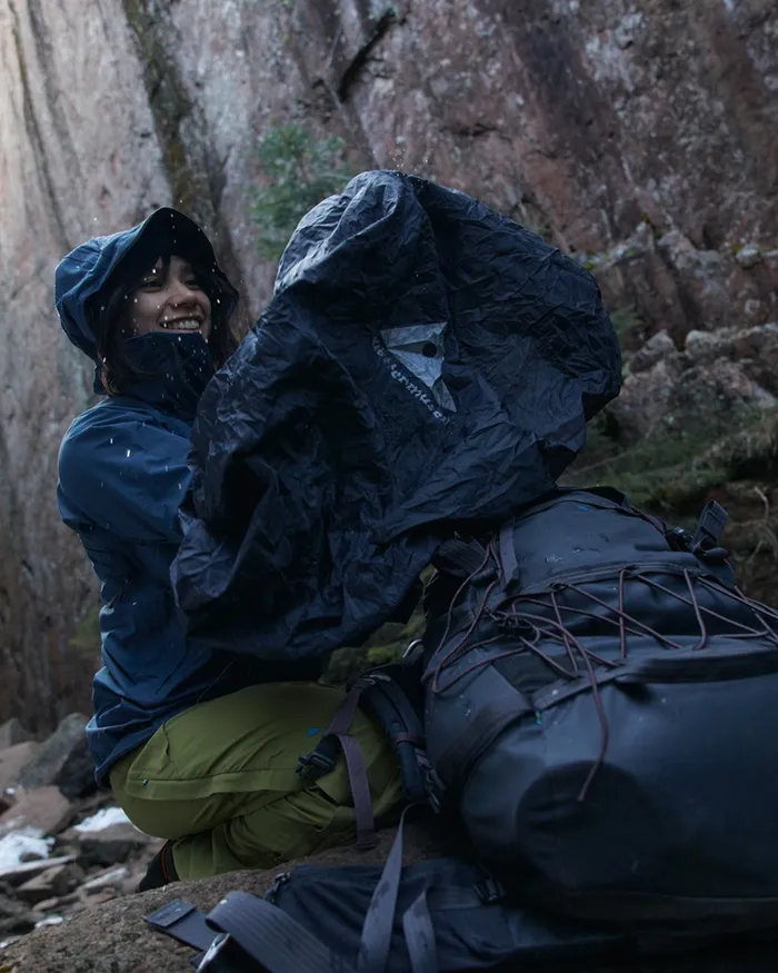Gjll Backpack Rain Cover 3550L Raven MenWomen Klttermusen Accessories