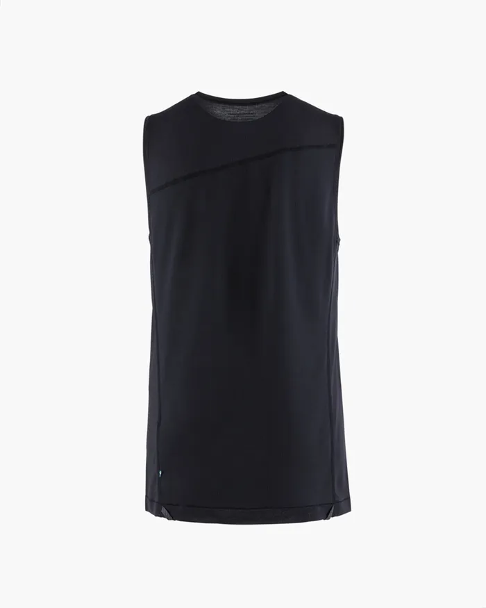 Groa Technical Tank Top Raven Men Klttermusen TShirts