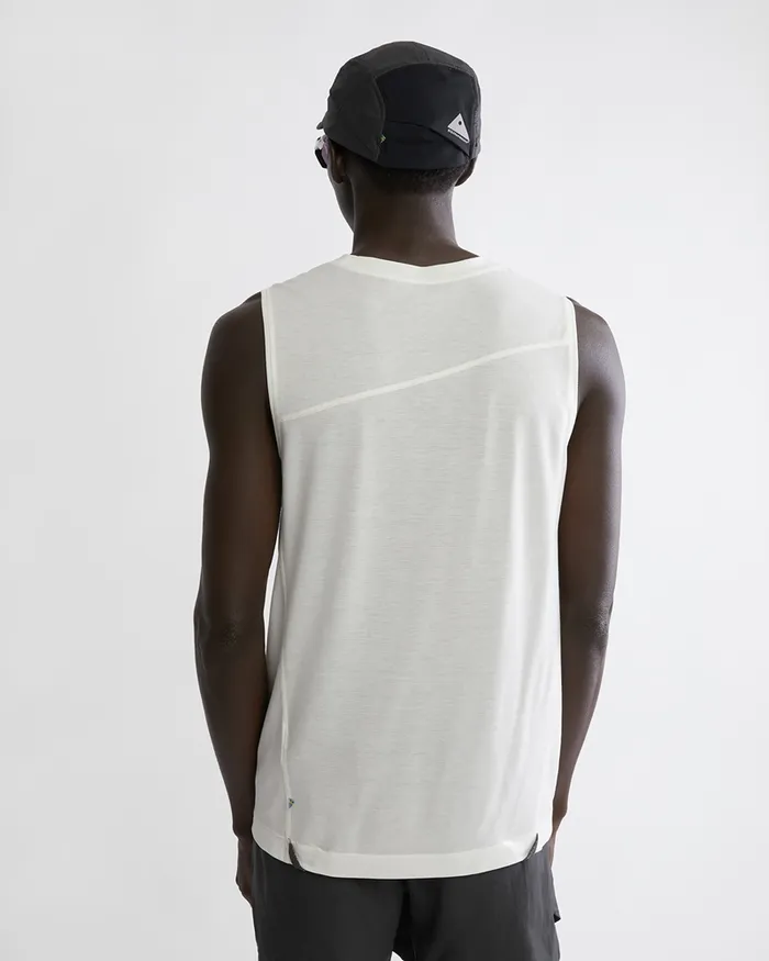 Groa Technical Tank Top Raven Men Klttermusen TShirts