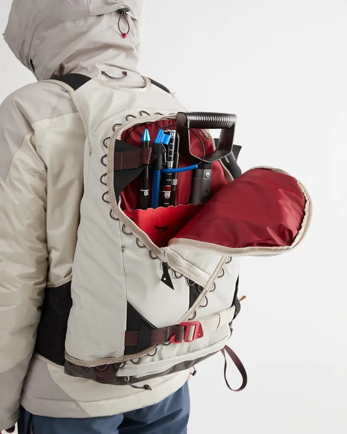Jkull Ski Touring Backpack 18L Rose Red MenWomen Klttermusen SingleDay Backpacks 1832l