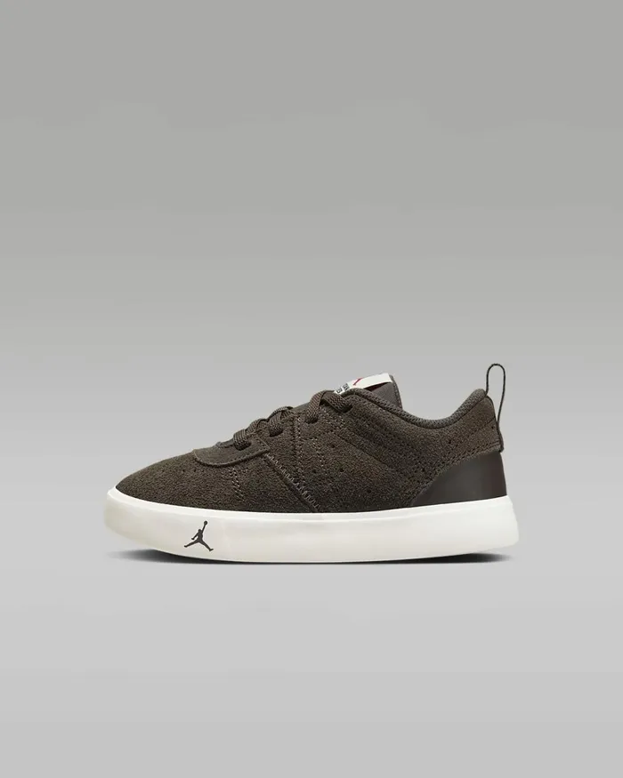 Kids Jordan Series Es Alt Dark Chocolateuniversity Redwhitesail Nike Jordan