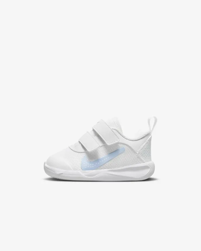 Kids Omni MultiCourt Whitewhitecobalt Bliss Nike Baby and Toddler 03 Years