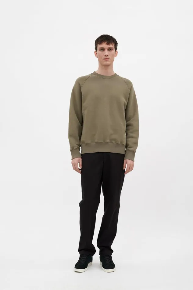 Men Norse Projects Sweatshirts Marten Relaxed Organic Raglan Sweatshirt Sediment Green