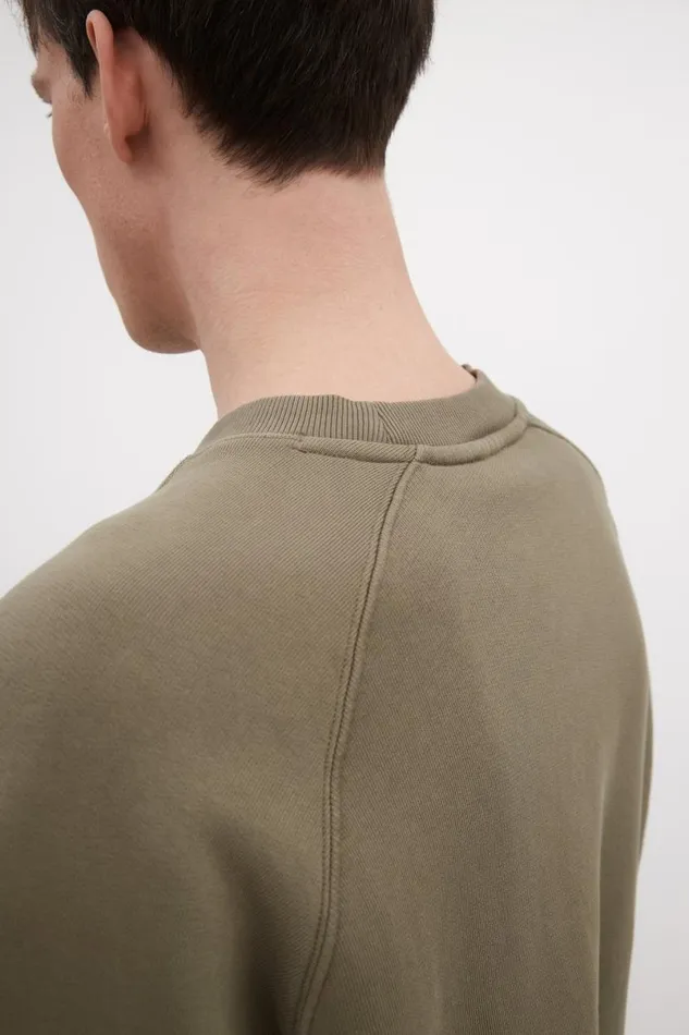 Men Norse Projects Sweatshirts Marten Relaxed Organic Raglan Sweatshirt Sediment Green
