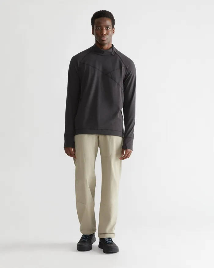 Njorun Crew Zip Raven Men Klttermusen Fleeces and Sweaters