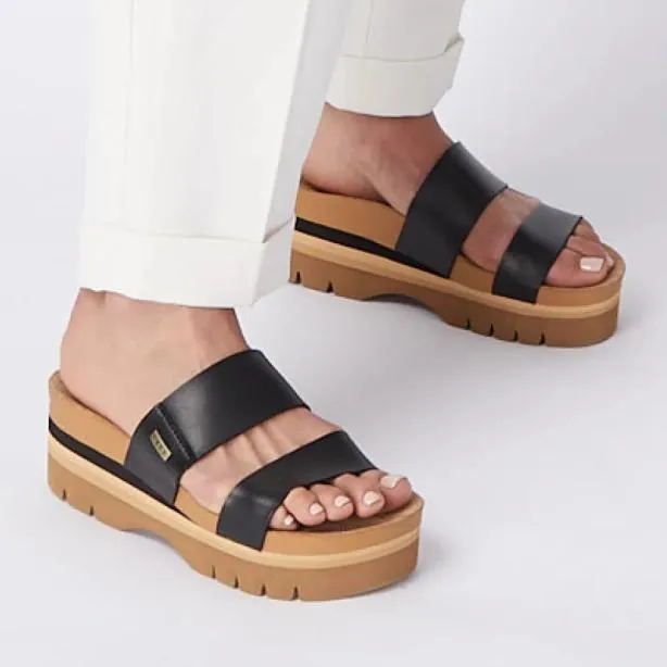 Sandals Women REEF Cushion Vista Higher Cloud