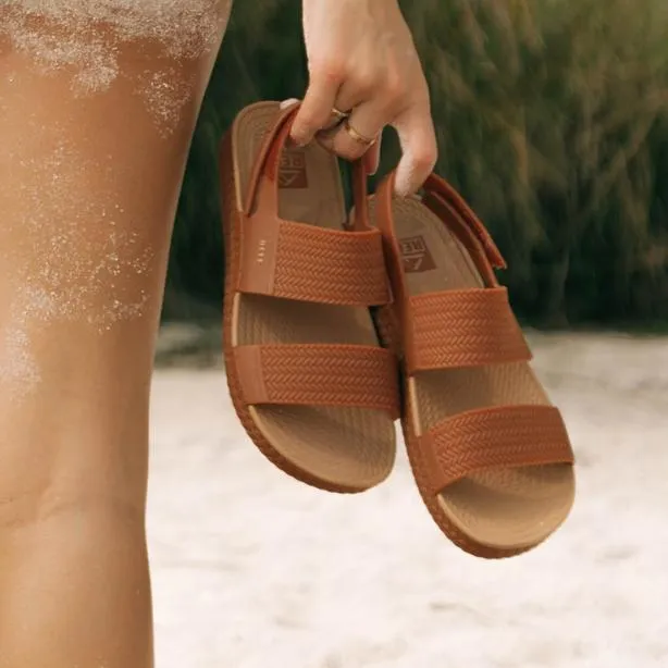 Sandals Women REEF Water Vista Brunette