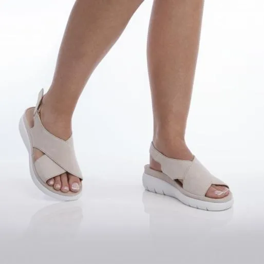 Sarita Cameo Suede Women Moda In Pelle Wedge Sandals
