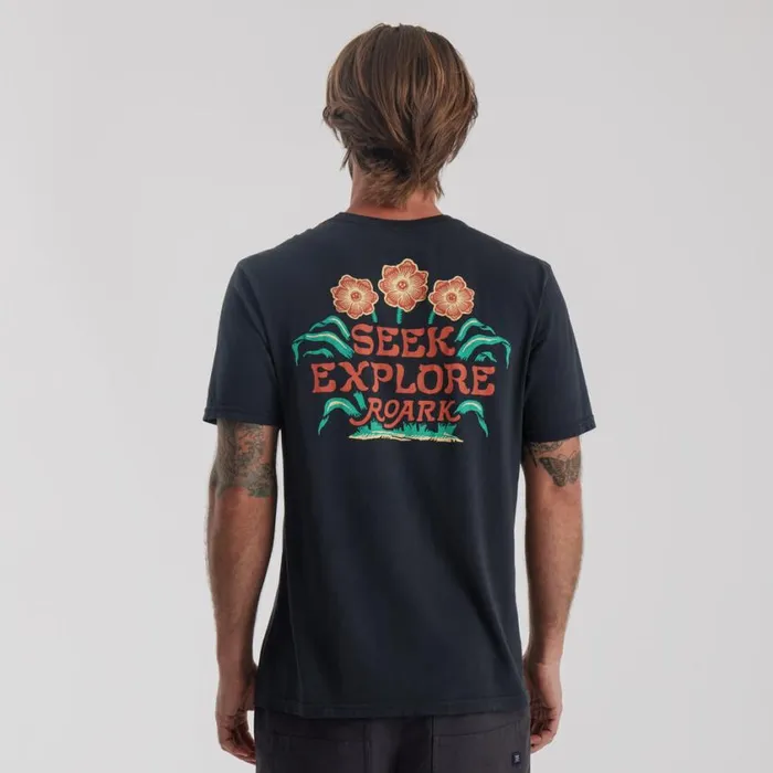 Tees Men Roark Seek and Explore Premium Tee Black