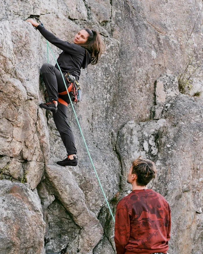 Turid Crew Sweater Off The Mountain Frostgrey Melange Men Klttermusen Fleeces and Sweaters