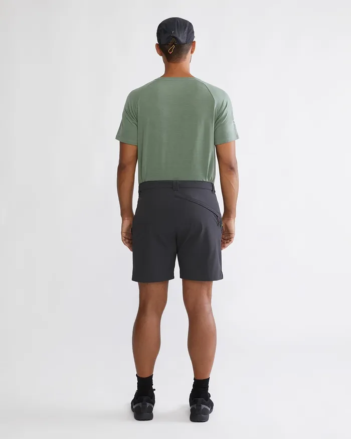 Vanadis 30 Light WindStretch Shorts Raven Men Klttermusen Shorts