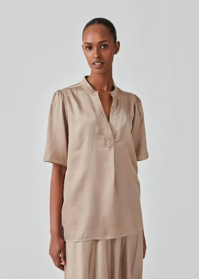 Women DevanMD Top Dune Modstrm Tops