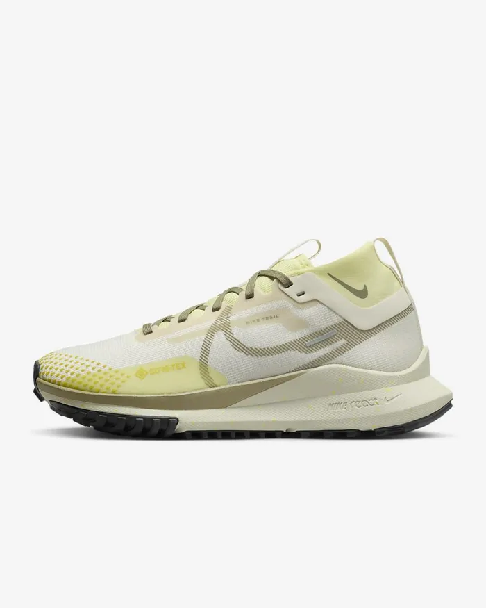 Women Pegasus Trail 4 GoreTex Pale Ivoryluminous Greenhigh Voltageneutral Olive Nike Running
